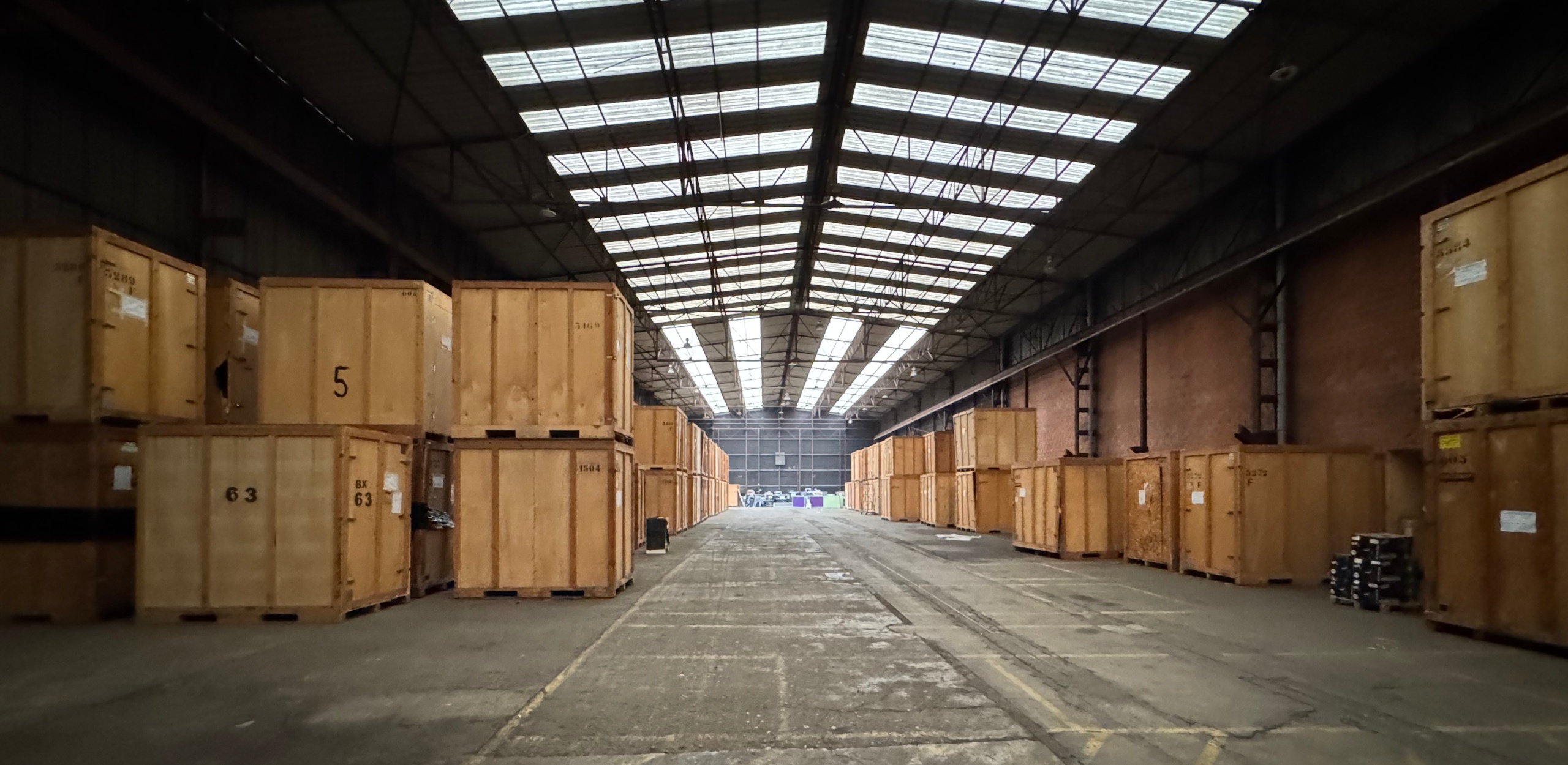 DMAX ouvre un nouvel entrepôt de 3000 m², en région Nouvelle-Aquitaine à Libourne, pour renforcer ses services de déménagement et stockage DMAX ouvre un nouvel entrepôt de 3000 m², en région Nouvelle-Aquitaine à Libourne Dmax, entreprise de déménagement d'entreprise et particulier