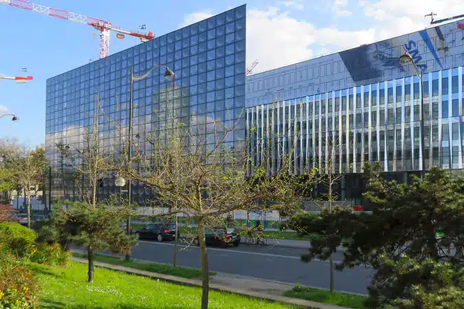 DMAX - Entreprises : Références & témoignages - demenagement groupe sma